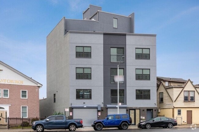 Building Photo - 104-22 Astoria Blvd Unit 3F Rental