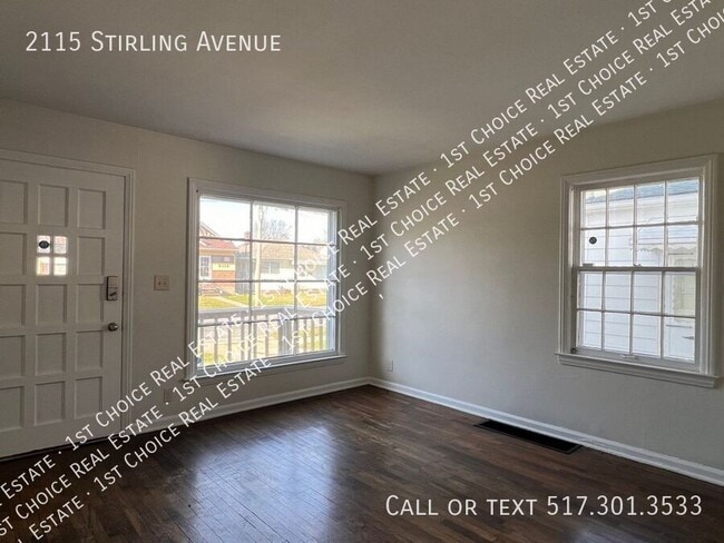 Photo - 2115 Stirling Ave