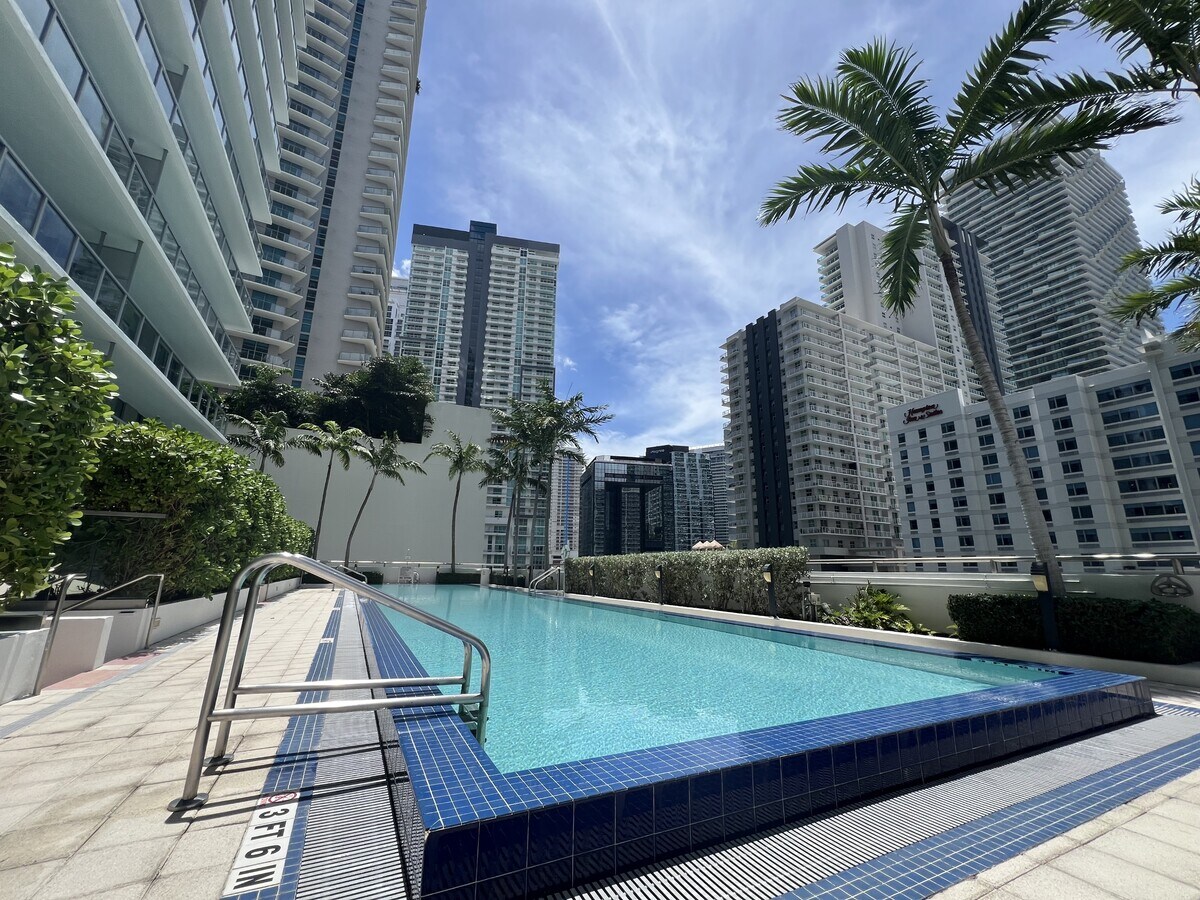 Photo - 79 SW 12th St