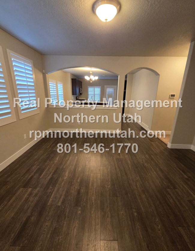 Photo - 3 Bedroom 2 Bath Home Available in Clearfield