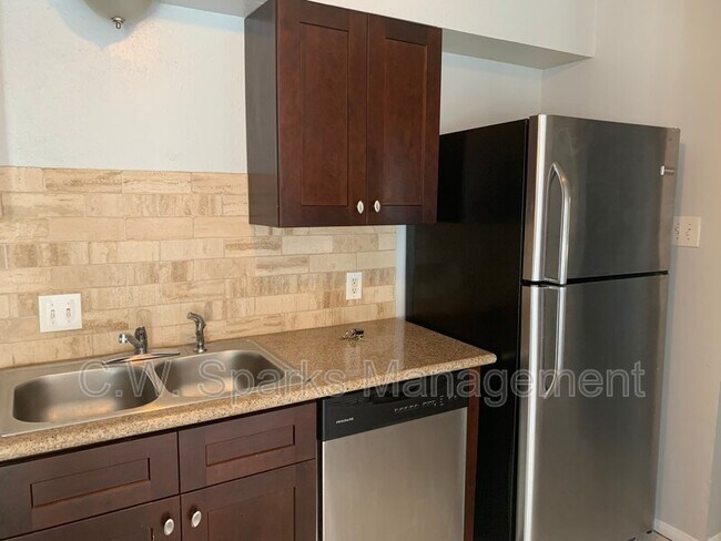 Photo - 1920 W Sanford St Unidad #A