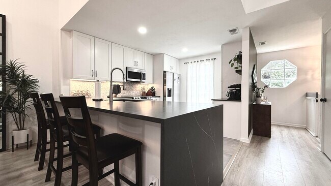 5016 Heatherhill Ln Unit 10