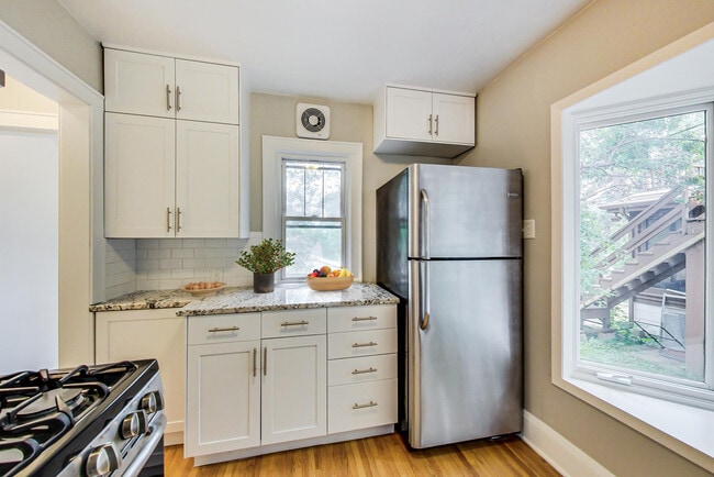 Photo - 564 Brimhall St