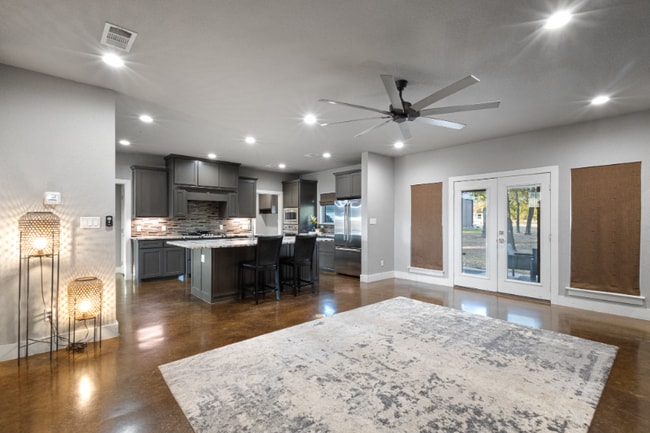 Photo - 512 Barham Ln