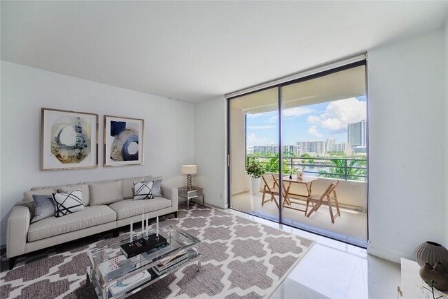 Building Photo - 500 Three Islands Boulevard Rental