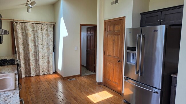 Photo - 1858 Princeton Cir