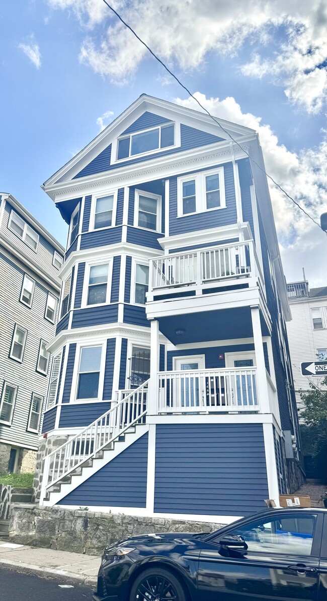 Building Photo - 180 Hillside St Unit #3 Rental