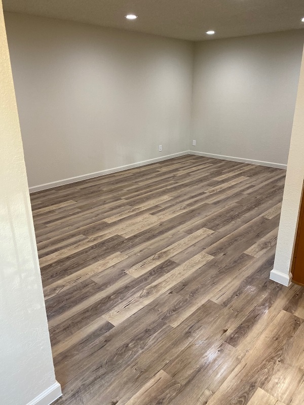 Plan C w/ vinyl plank flooring (living room)