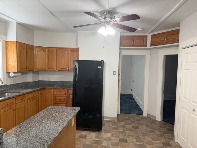 65-67-67 Bradford Ave Unidad 2
