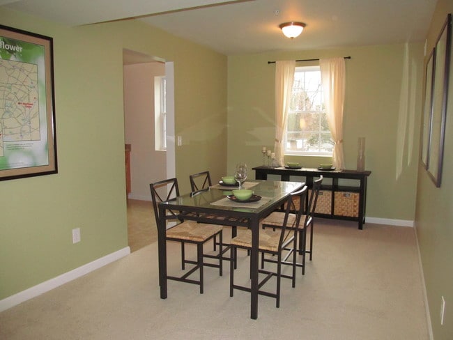 Photo - Mayflower Apartments