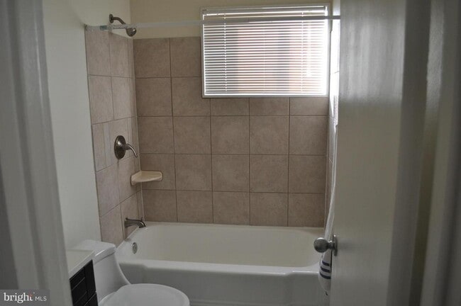 301 Anacostia Rd SE Unidad 2 BEDROOM