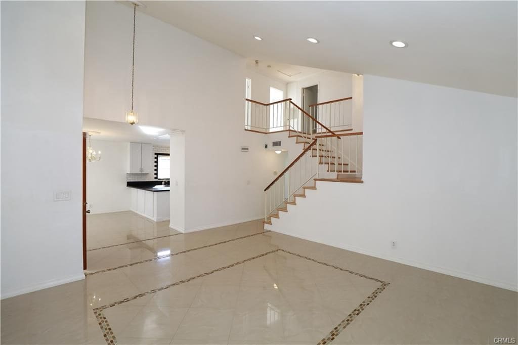 Photo - 2992 Hacienda