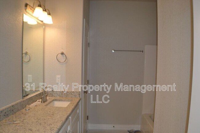 238 Western Hills Dr