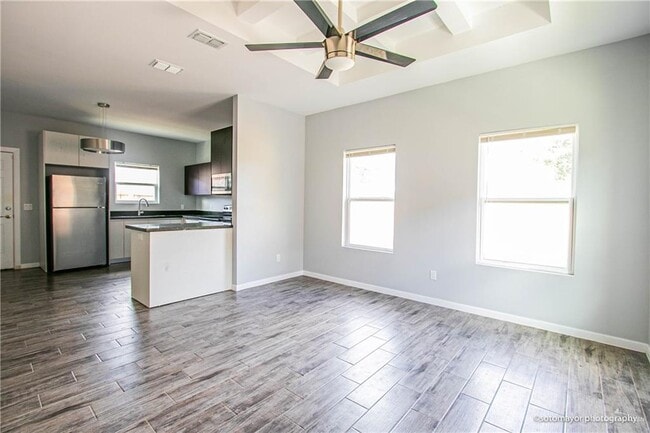 Photo - 14 Valeria St Unit 1