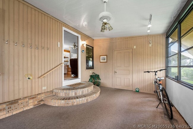 7894 SE Saratoga Dr