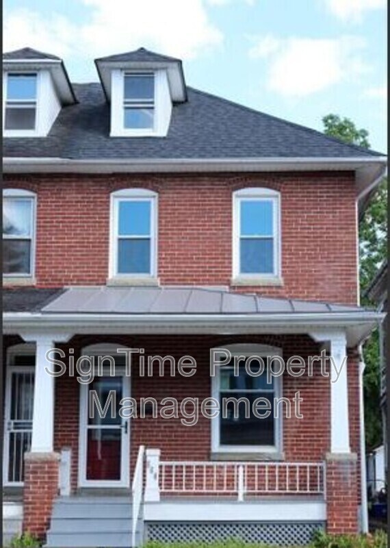 Photo - 864 Mulberry Ave