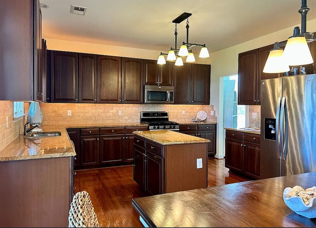 Photo - 33742 Reservoir Dr