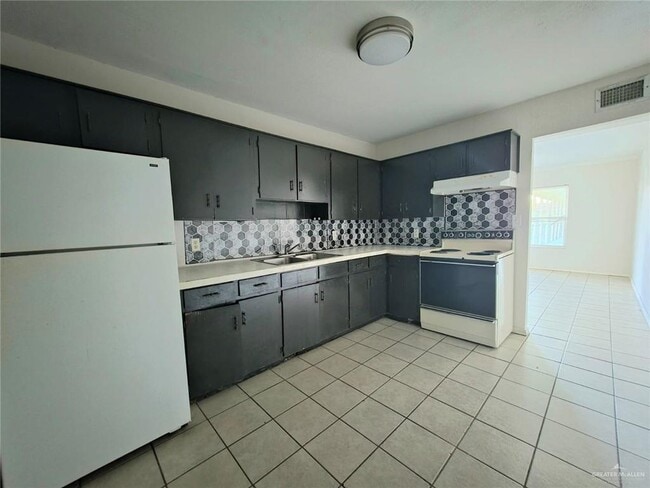 Photo - 14 Perkins Ave Unit 16