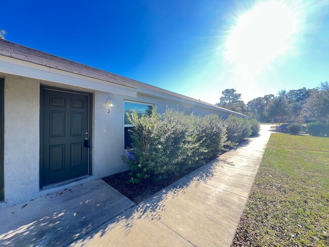 Photo - Modern 2 Bedroom, 2 Bath Duplex in Ocala – Lawn Care Included!