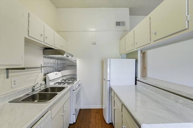 612 W 51st St Unidad 102