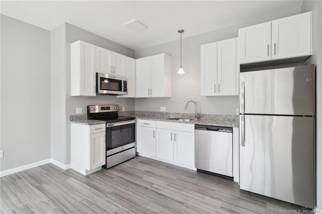 Photo - 10 Steele Blvd Unit 202
