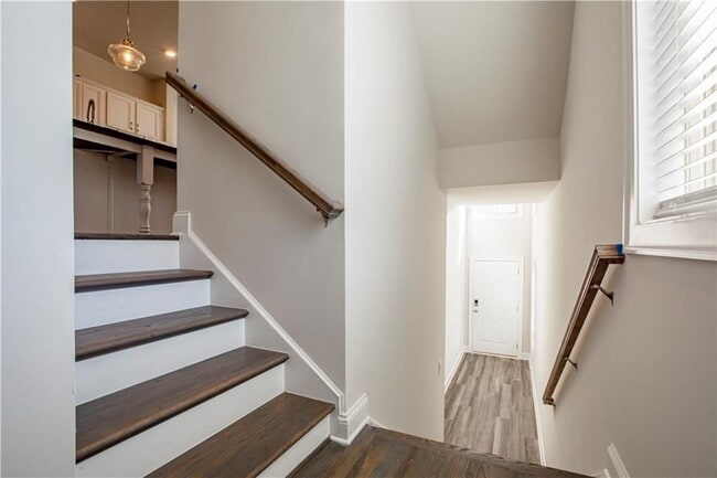 Photo - 1662 Mountain Top Ln SE