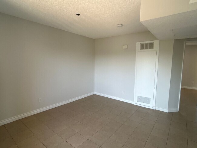 223 N. Avenue 55