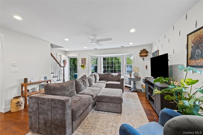 Photo - 25 E Shore Dr
