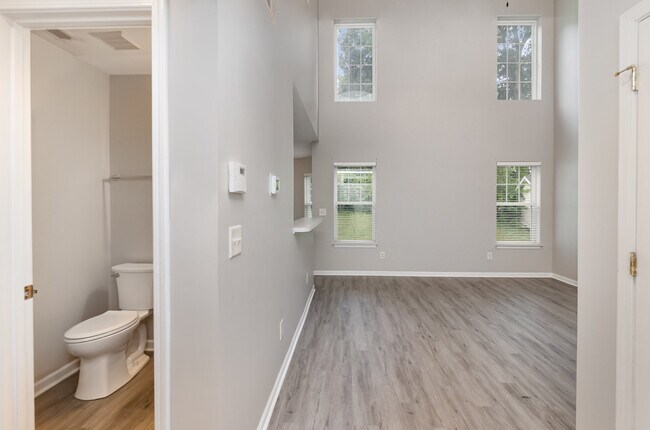 Photo - 3727 Bullard St