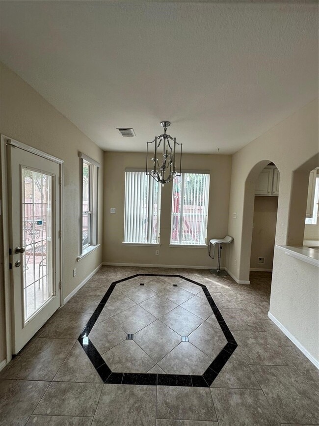 Photo - 3902 Breaux Bridge Ln