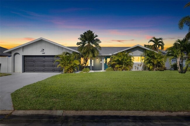 Building Photo - 1449 48th Ave NE