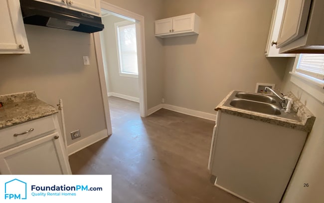 Photo - 2570 Malone Ave