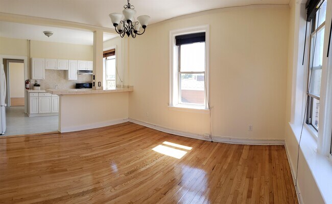 34 74th St Unidad D2