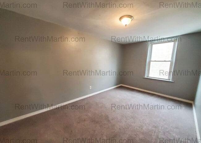 Photo - 9 N Frederick Ave Unit Apt 1