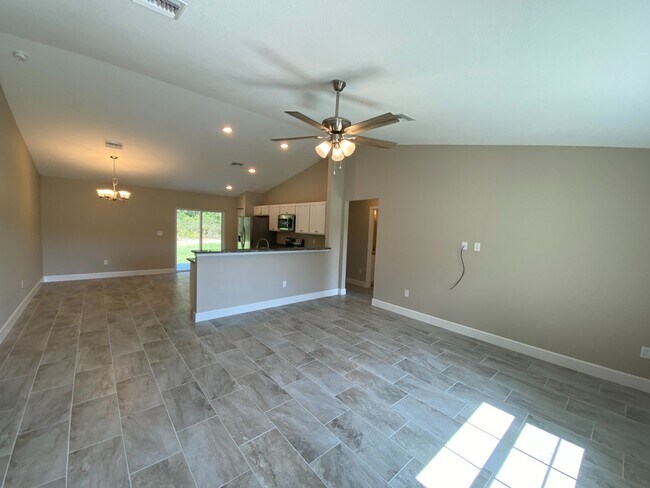 Photo - Desirable SW Ocala Neighborhood 3/2/2 **Wo...