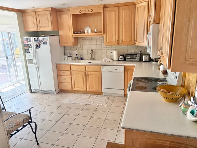5161 Highland Cir