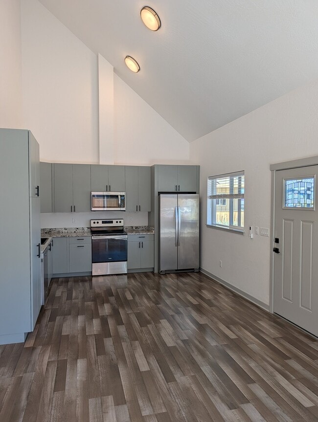412 Azalea Ct