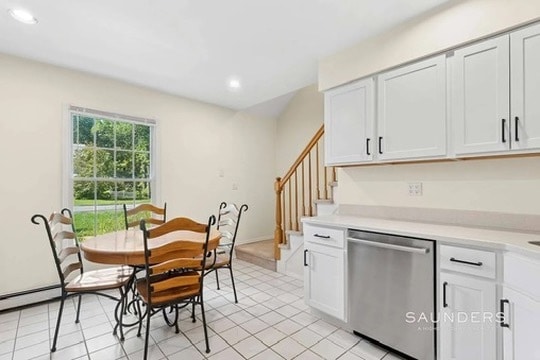 Photo - 5 Munroe Ave