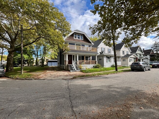 Photo - 3735 W.47th Pl. Unidad Up