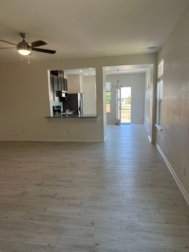 114 E Granite Shrs Dr