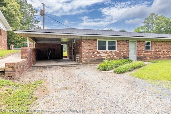 Photo - 219 Roslyn Rd