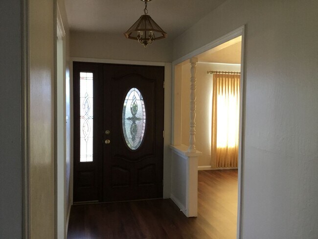 Photo - 1454 W Warner Ave