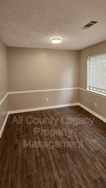 Photo - 2676 Parkside Way SW