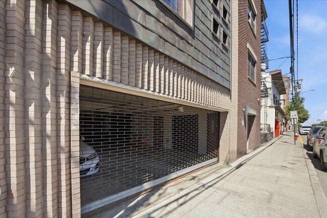 Photo - 515 30th St Unit 1C