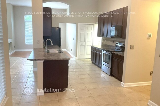 Photo - 1735 Creekwater Blvd