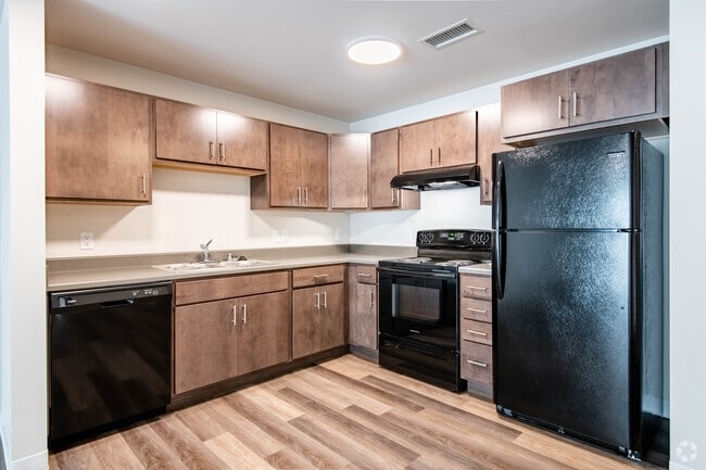 2BR, 1BA - 974SF