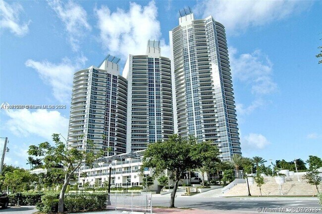 Photo - 400 Alton Rd Unidad 1205 Rental