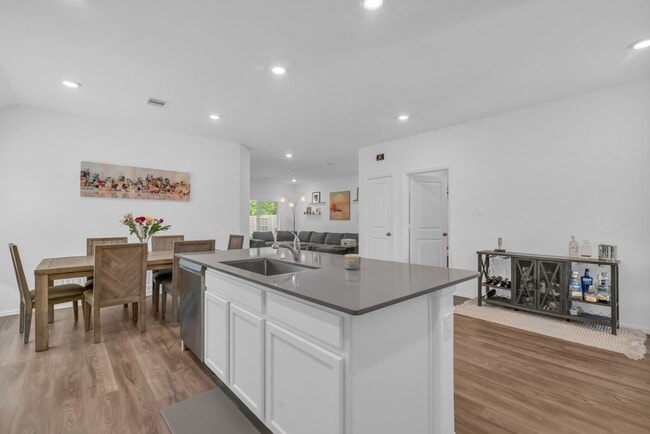 Photo - 1413 Cantabria Ct