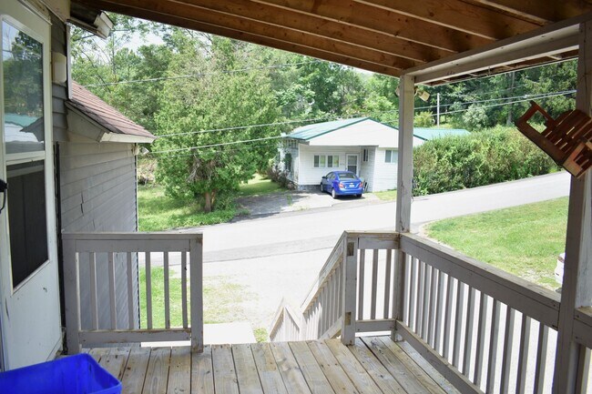 883 Josephine Ave Unit 883 Top