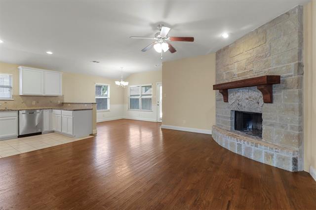 1316 Red River Dr